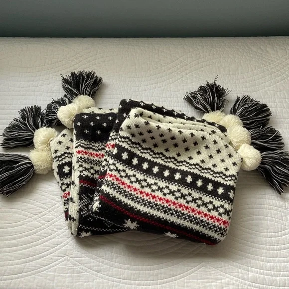 Brooks Brothers Fair Isle Sweater Knit Accent Pillow Covers Set of Two - Picture 14 of 16